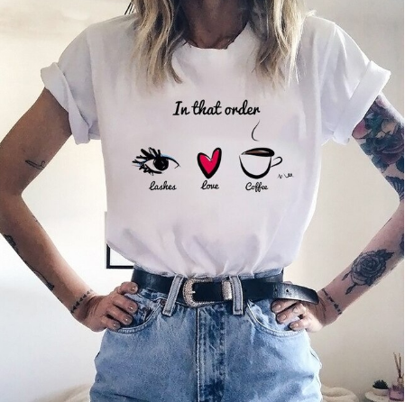 T-Shirt mit Aufdruck "lashes-love-coffee" - S